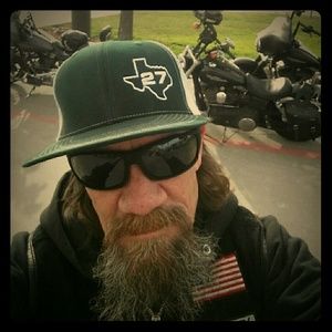 Meet your Posher, Tom